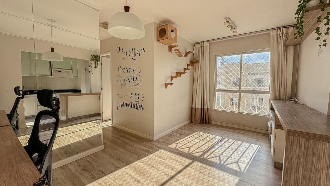 Apartamento à venda com 2 quartos, 49m² - Capão Raso,Curitiba 