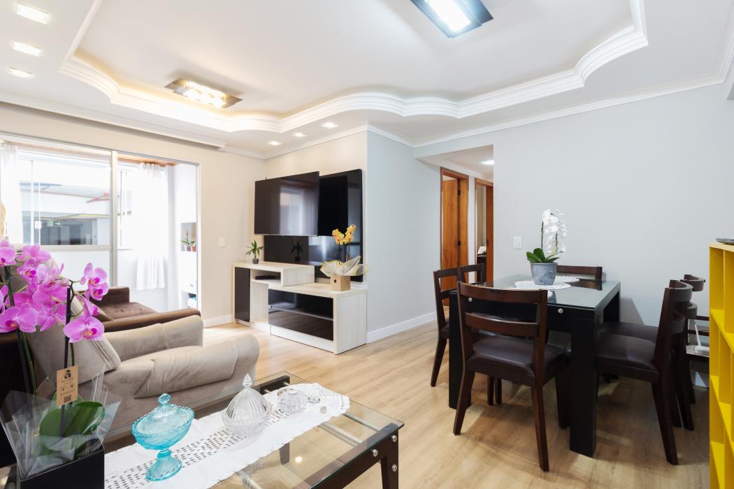 Apartamento em CURITIBA - PR, no bairro Cabral - Referência AP1569-LF-RIC