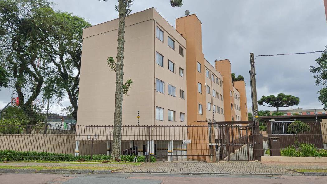 Apartamento em CURITIBA - PR, no bairro Novo Mundo - Referência AP1692-RM-RIC