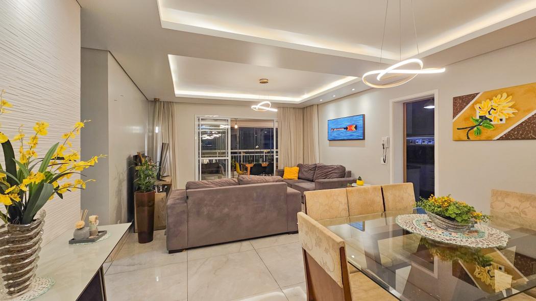 Apartamento em CURITIBA - PR, no bairro Portão - Referência AP1782-EK-RIC