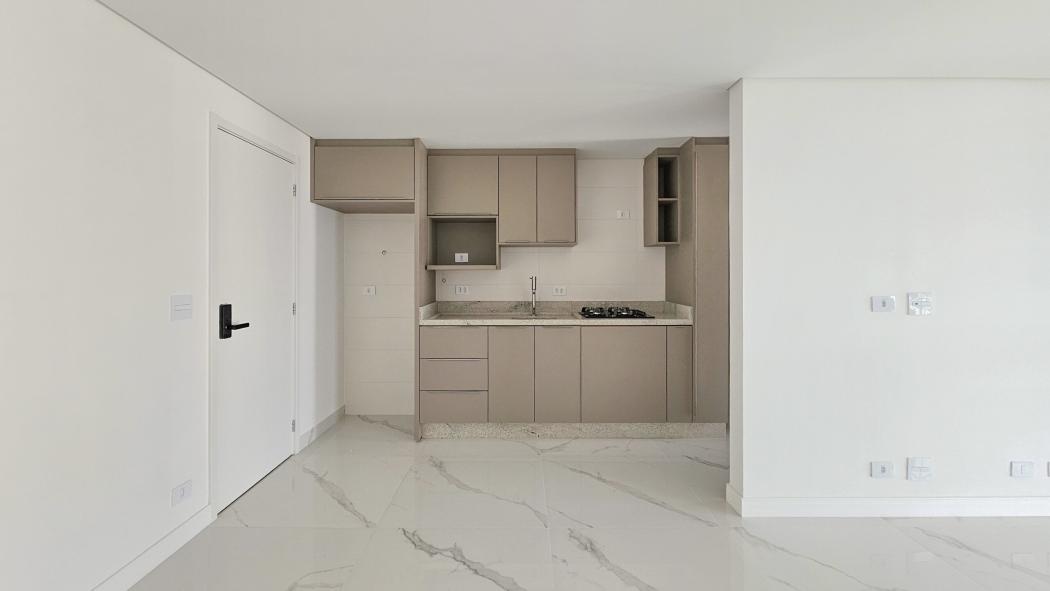 Apartamento em CURITIBA - PR, no bairro Cristo Rei - Referência AP1790-EK-RIC