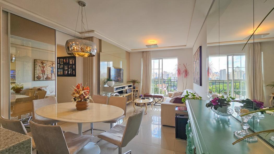 Apartamento em CURITIBA - PR, no bairro Cristo Rei - Referência AP1838-EK-RIC