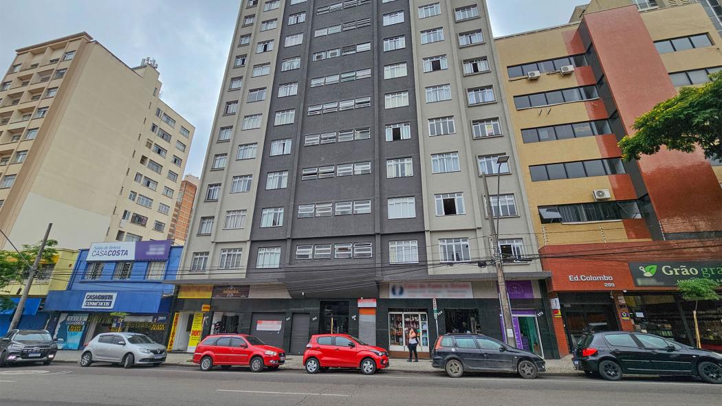 Apartamento em CURITIBA - PR, no bairro Centro - Referência AP1845-EK-RIC