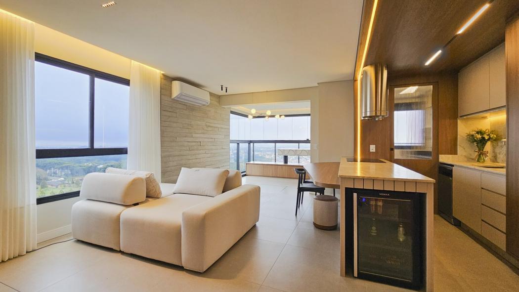 Apartamento mobiliado de 93 m² privativo com 3 dormitórios sendo 1 suíte no New.IN no Ecoville 