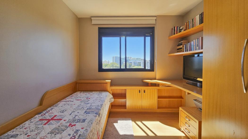 Apartamento à venda em Ahú, Curitiba — Fava Imóveis