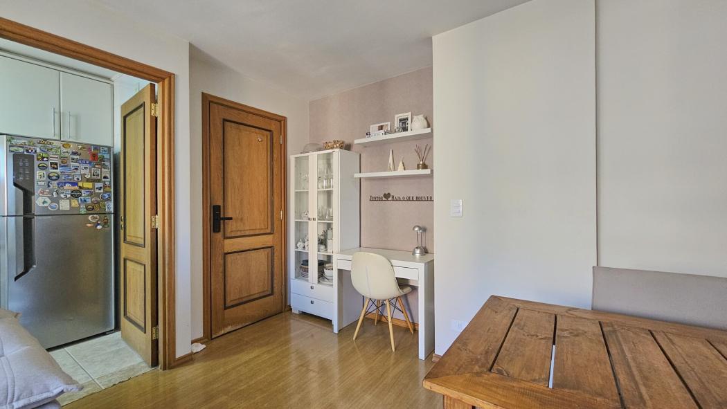 Apartamento à venda em Ahú, Curitiba — Fava Imóveis