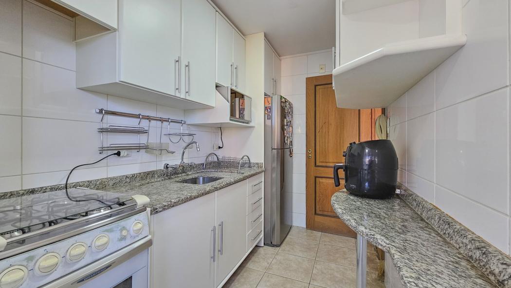 Apartamento à venda em Ahú, Curitiba — Fava Imóveis