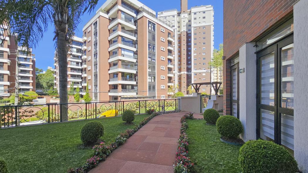 Apartamento à venda em Ahú, Curitiba — Fava Imóveis