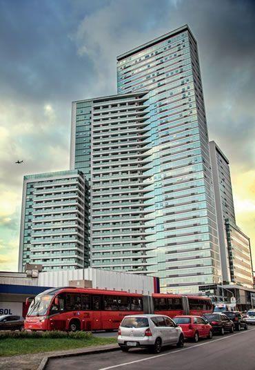 Apartamento em Curitiba - PR, no bairro Centro - Referência AP1985-FGME