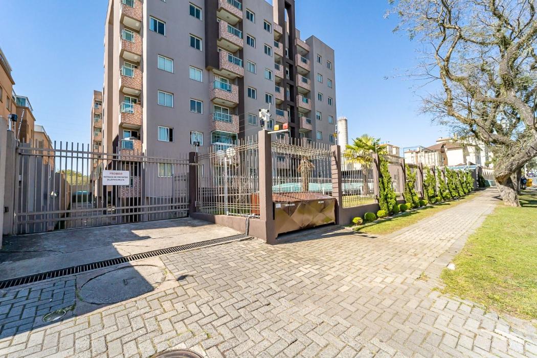 Apartamento à venda em Capão Raso, Curitiba — Fava Imóveis