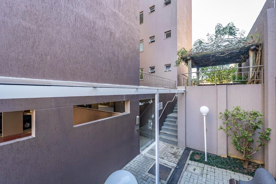 Apartamento à venda em Capão Raso, Curitiba — Fava Imóveis