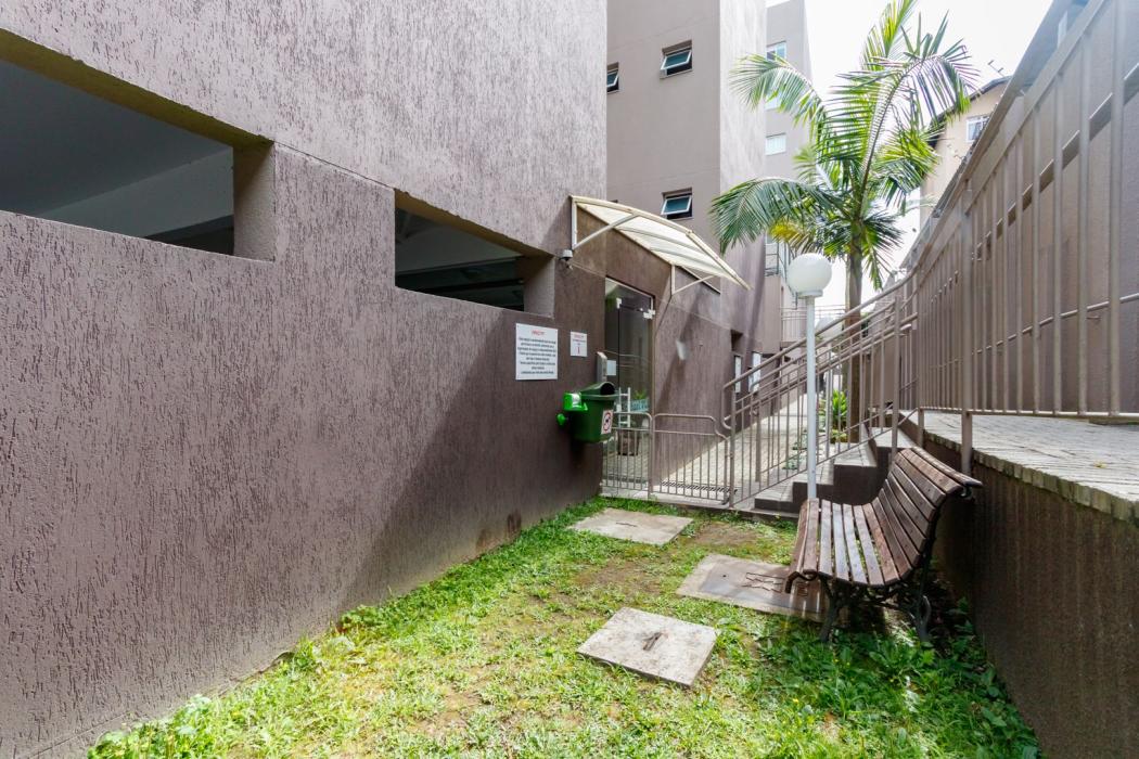Apartamento à venda em Capão Raso, Curitiba — Fava Imóveis