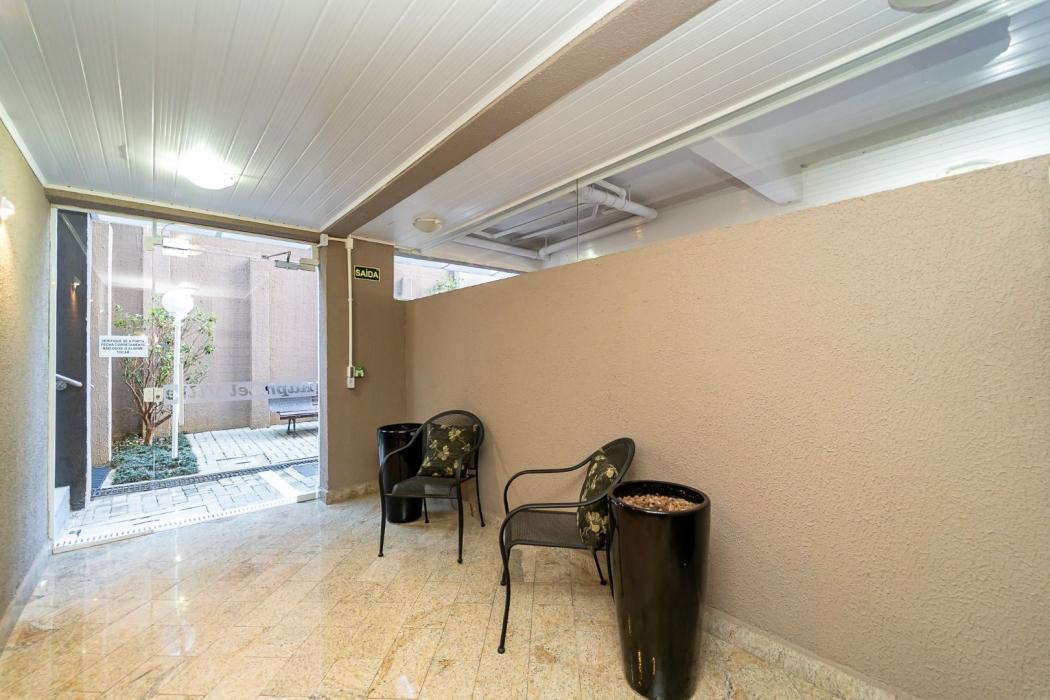 Apartamento à venda em Capão Raso, Curitiba — Fava Imóveis