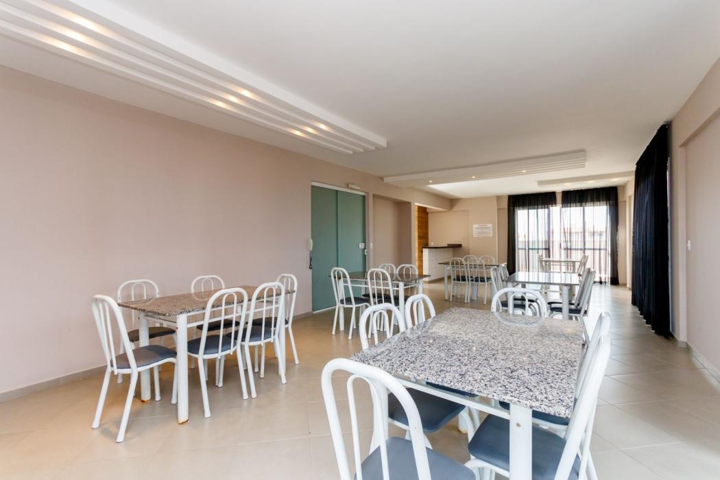 Apartamento à venda em Capão Raso, Curitiba — Fava Imóveis