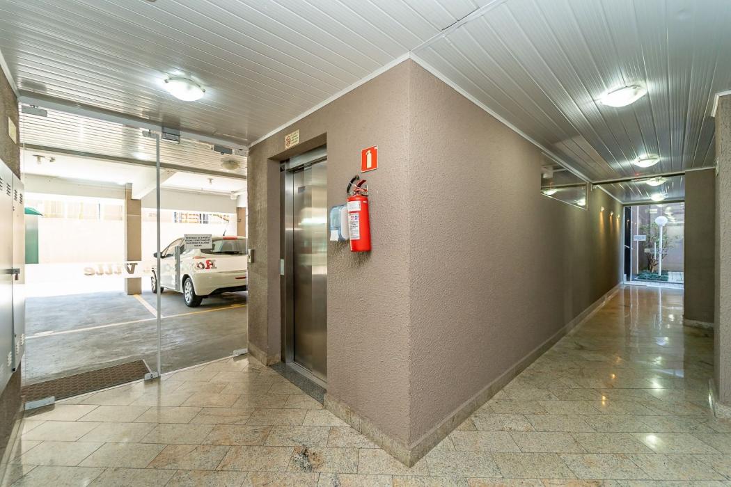 Apartamento à venda em Capão Raso, Curitiba — Fava Imóveis