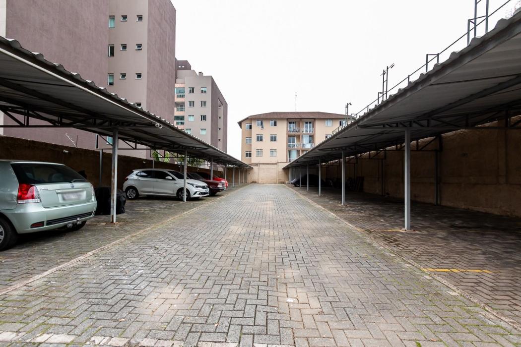 Apartamento à venda em Capão Raso, Curitiba — Fava Imóveis