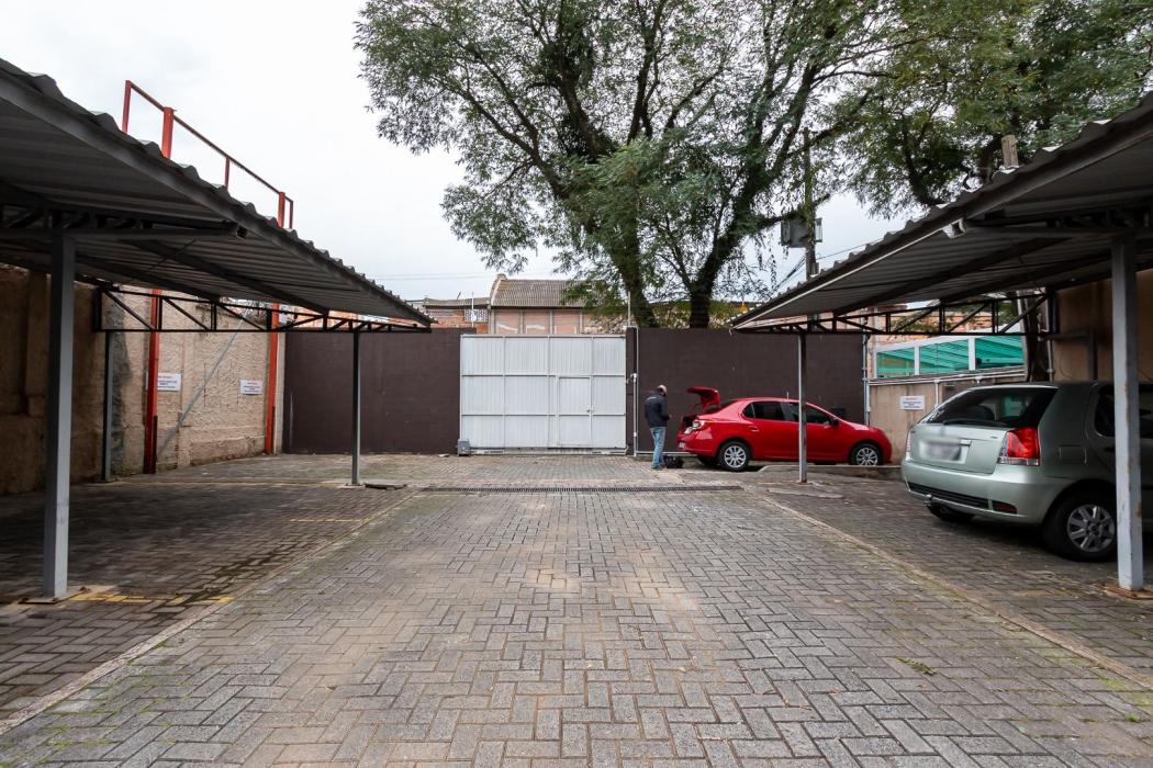 Apartamento à venda em Capão Raso, Curitiba — Fava Imóveis