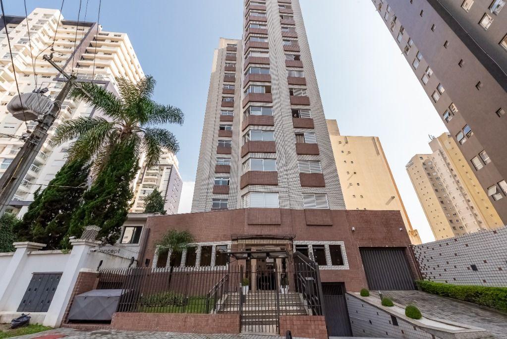Apartamento em Curitiba - PR, no bairro Água Verde - Referência AP2260-NBBR