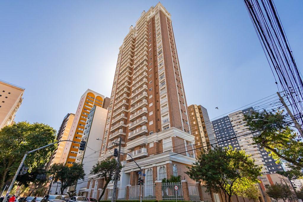 Apartamento em Curitiba - PR, no bairro Centro - Referência AP2461-NBBR