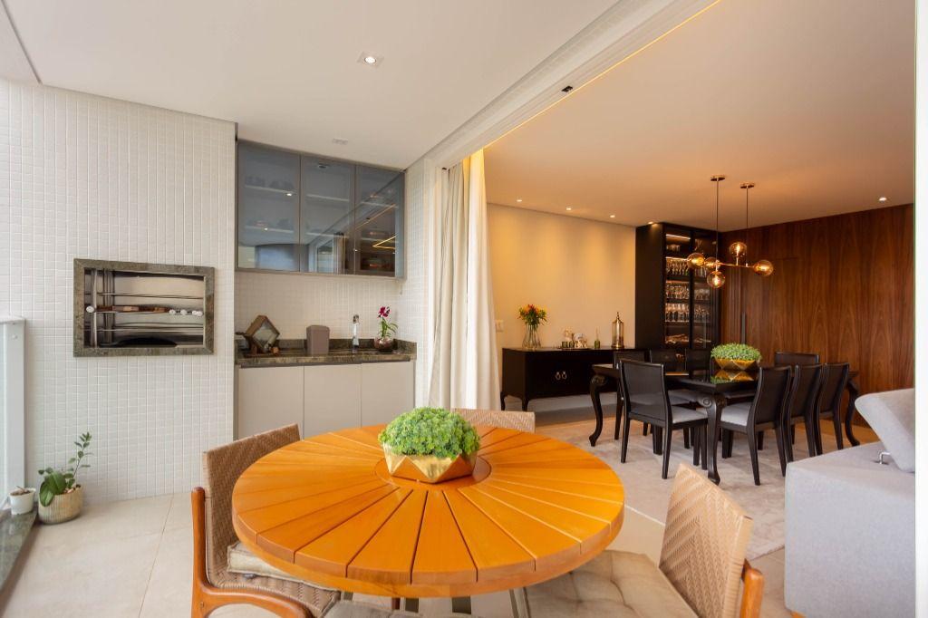 AMPLO E ILUMINADO COM 3 SUÍTES E ÓTIMO VALOR!