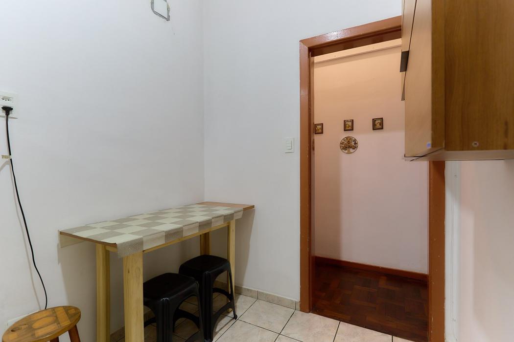  - APARTAMENTO com 2 dormitórios à venda por R$ 335.000,00 no bairro Centro - CURITIBA / PR