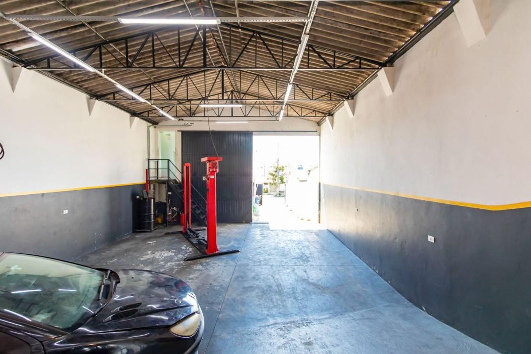 Edifício Comercial em Curitiba - PR, no bairro Cidade Industrial - Referência BA0002-ARBQ