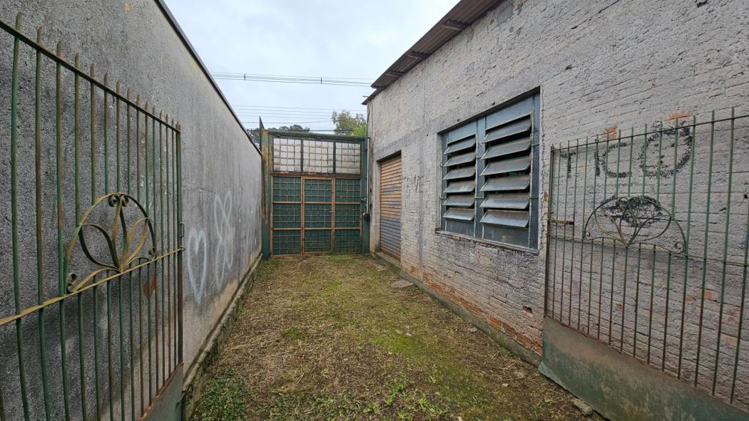 Edifício Comercial em Curitiba - PR, no bairro Cidade Industrial - Referência BA0003-ARBQ