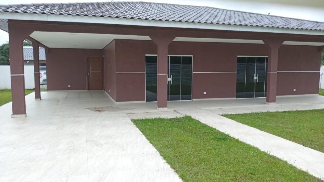 Casa em CAMPO LARGO - PR, no bairro Cercadinho - Referência CA00017-WBAR-WBAR