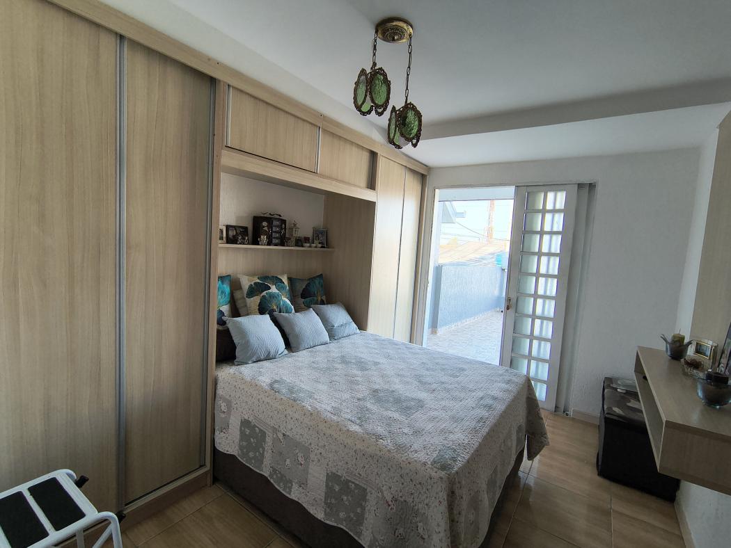 Casa à venda em Xaxim, Curitiba — Fava Imóveis