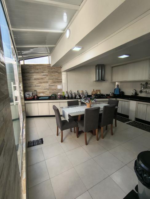 Casa à venda em Xaxim, Curitiba — Fava Imóveis