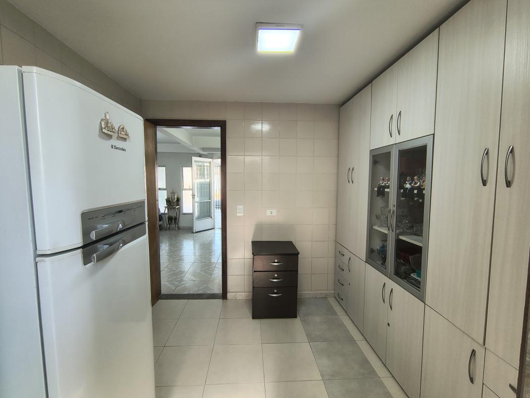 Casa à venda em Xaxim, Curitiba — Fava Imóveis