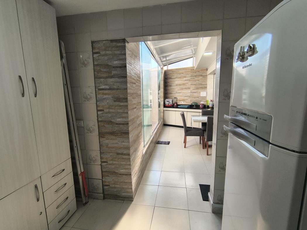 Casa à venda em Xaxim, Curitiba — Fava Imóveis