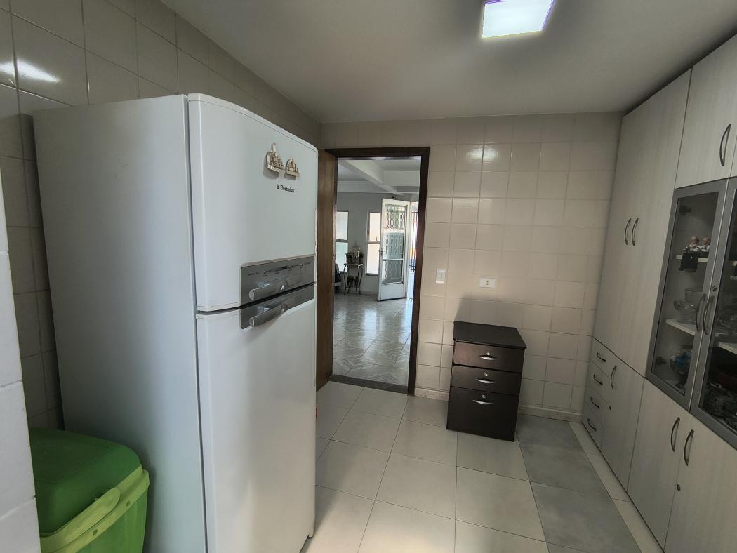 Casa à venda em Xaxim, Curitiba — Fava Imóveis