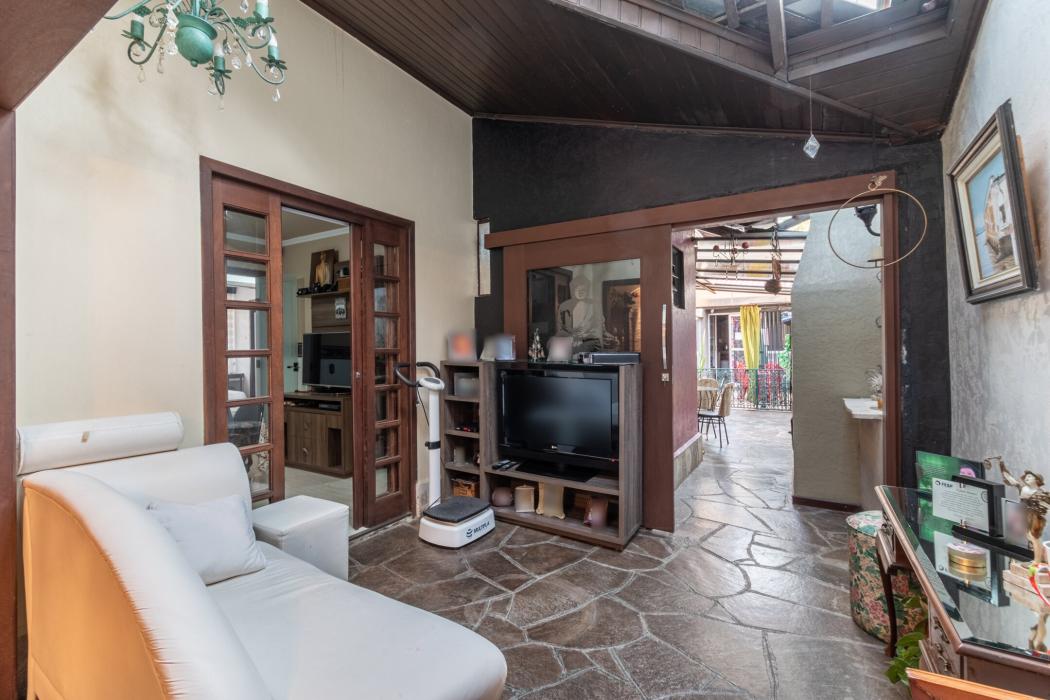  - Casa com 4 dormitórios à venda, 236 m² - Boa Vista - Curitiba/PR