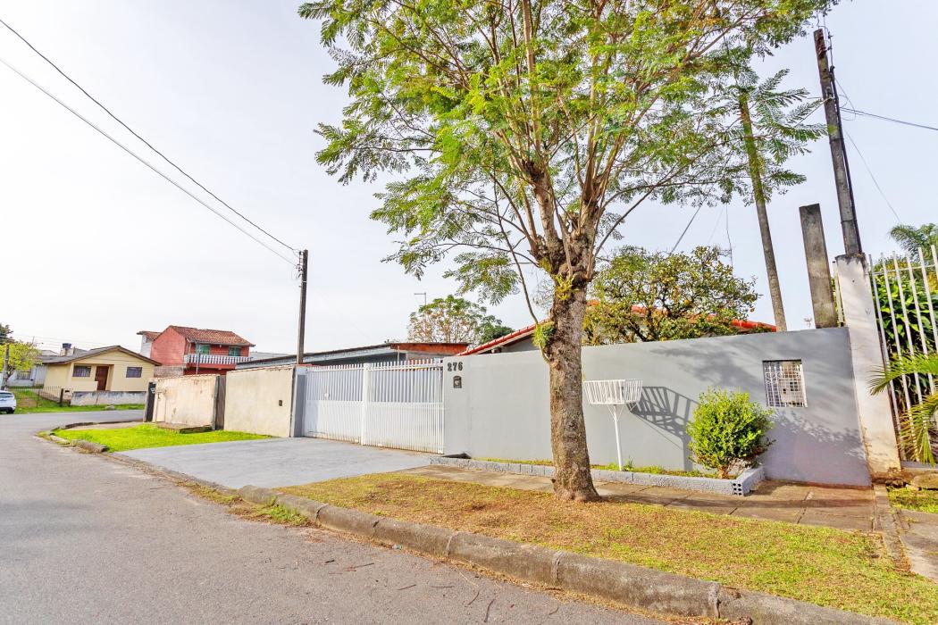  - EXCELENTE CASA COM 4 DORMITÓRIOS 190 M² SENDO 1 SUÍTE NO SANTA CÂNDIDA POR R$ 720.000,00.