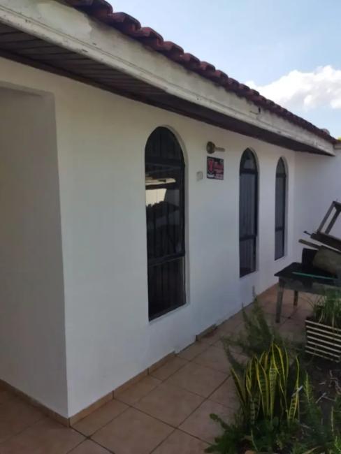 Casa à venda em Jardim Das Américas, Curitiba — Hub Urbana