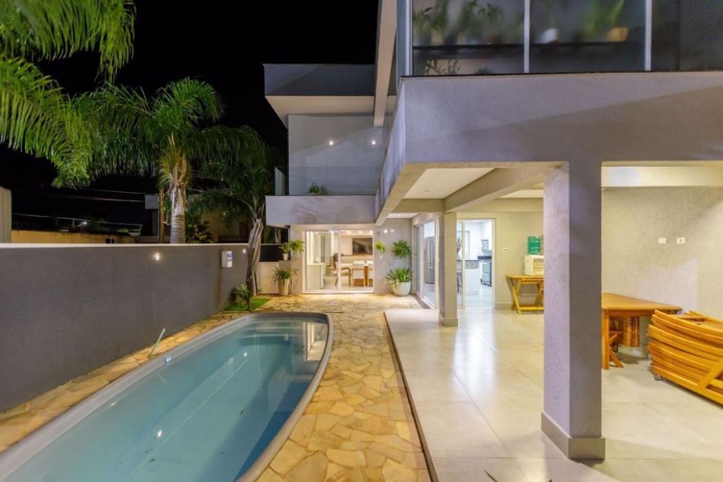 Casa à venda em Santa Felicidade, Curitiba — Hub Urbana