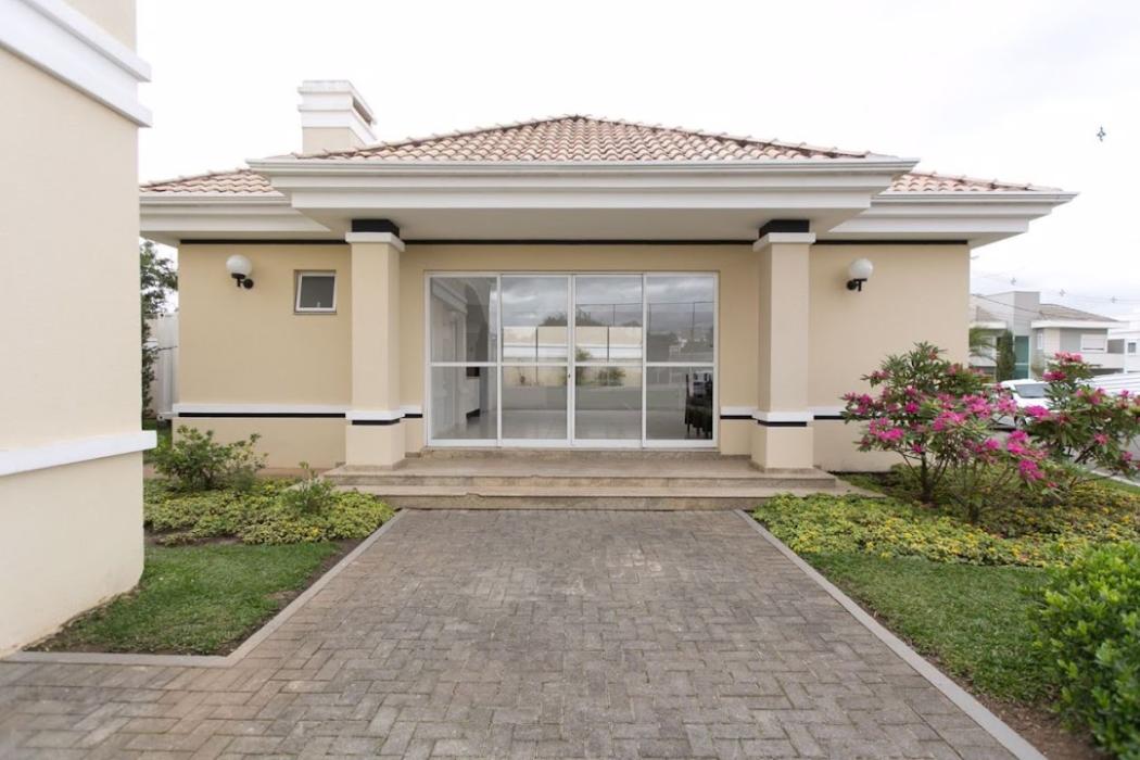 Casa à venda em Santa Felicidade, Curitiba — Hub Urbana