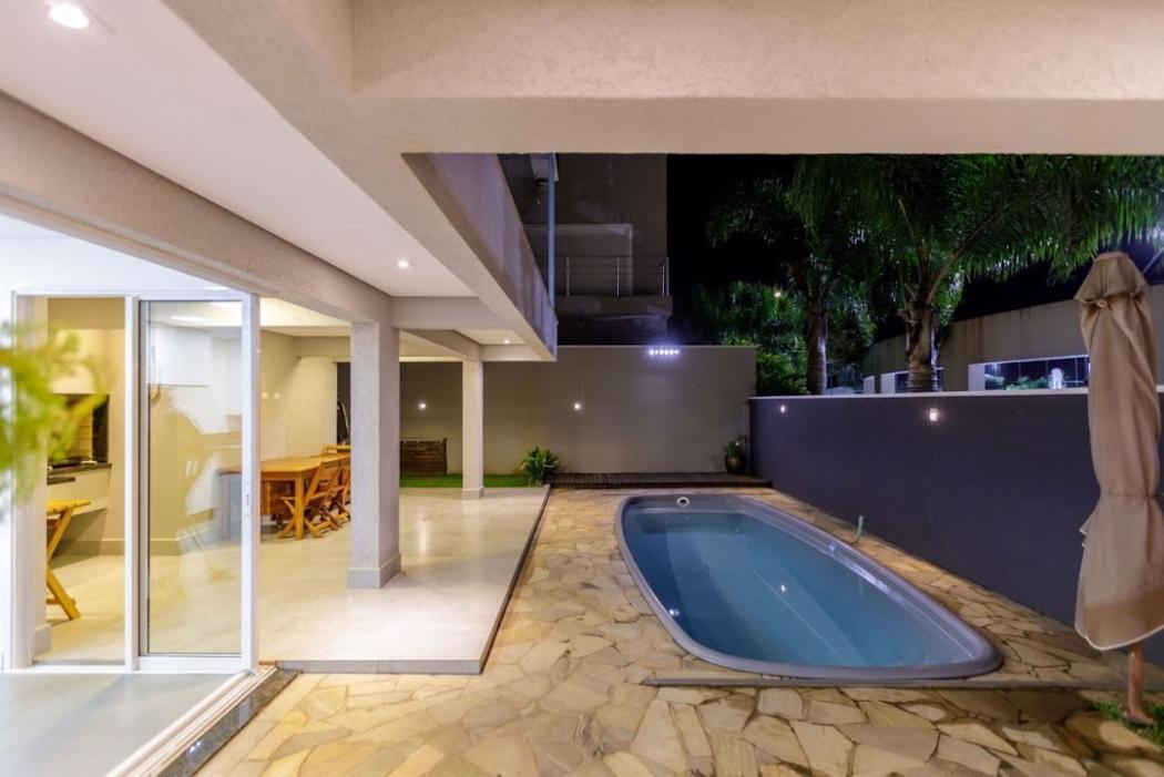 Casa à venda em Santa Felicidade, Curitiba — Hub Urbana