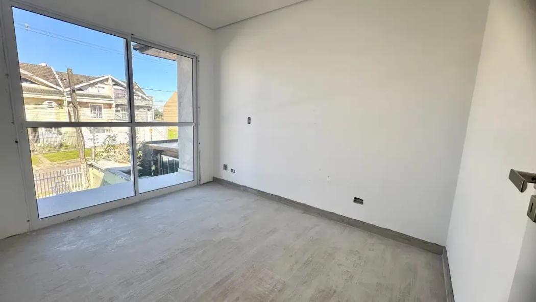Casa à venda em Uberaba, Curitiba — Hub Urbana