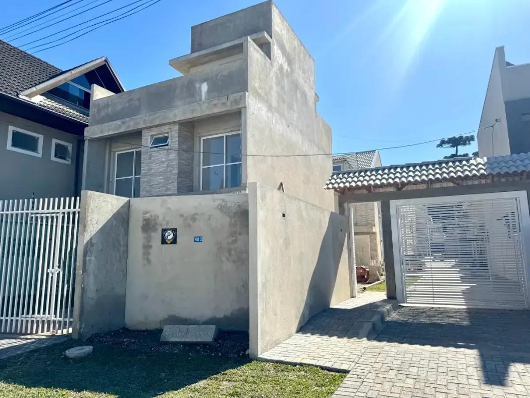 Casa à venda em Uberaba, Curitiba — Hub Urbana