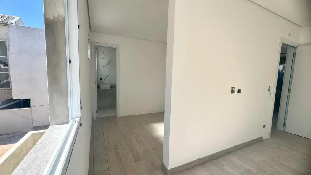 Casa à venda em Uberaba, Curitiba — Hub Urbana