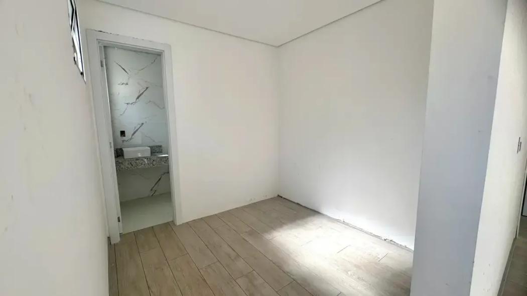 Casa à venda em Uberaba, Curitiba — Hub Urbana