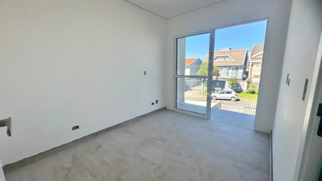 Casa à venda em Uberaba, Curitiba — Hub Urbana