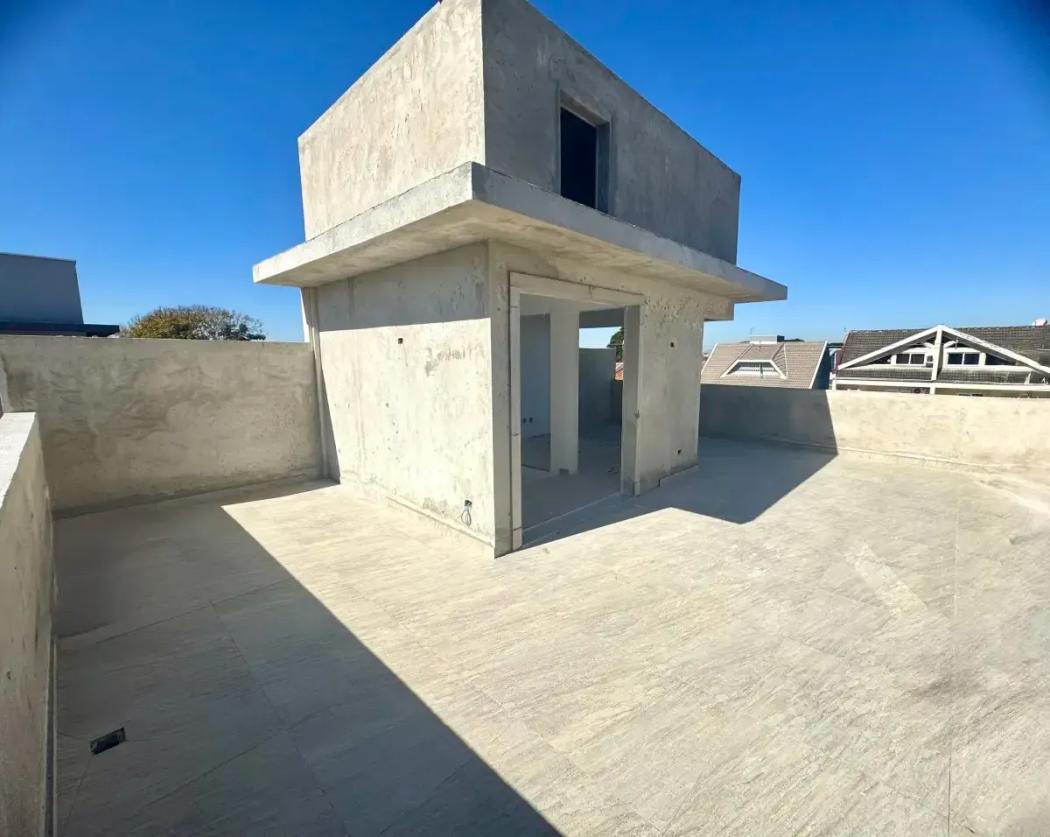 Casa à venda em Uberaba, Curitiba — Hub Urbana
