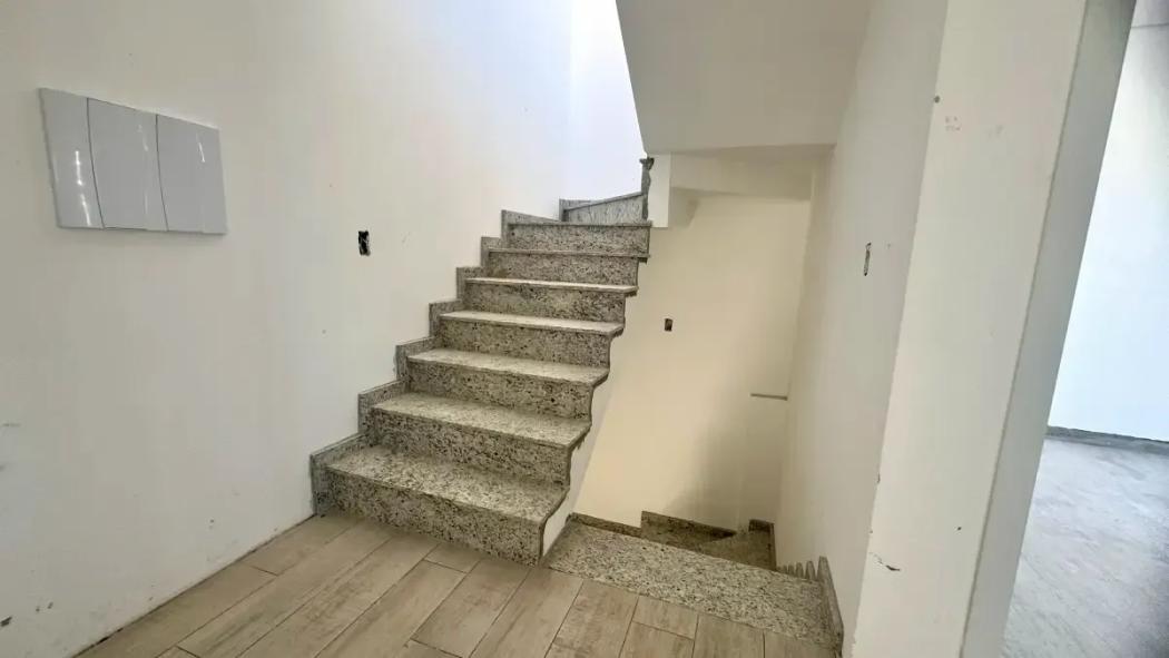 Casa à venda em Uberaba, Curitiba — Hub Urbana