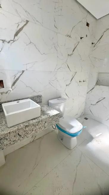 Casa à venda em Uberaba, Curitiba — Hub Urbana