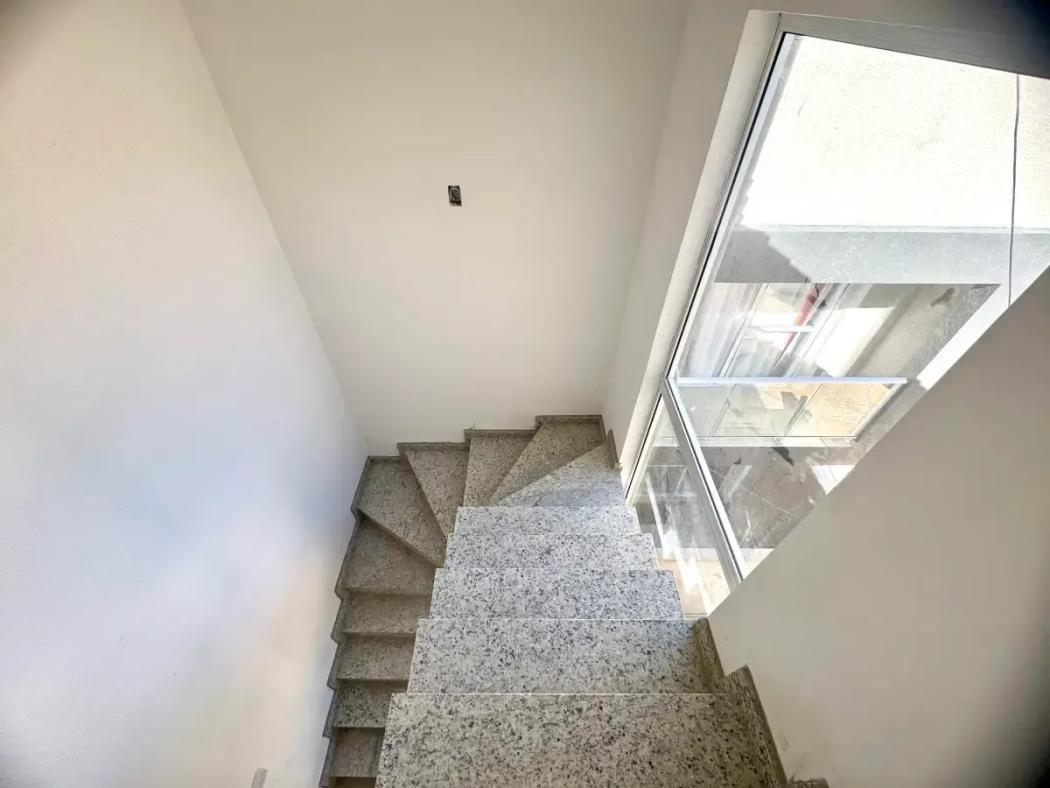 Casa à venda em Uberaba, Curitiba — Hub Urbana
