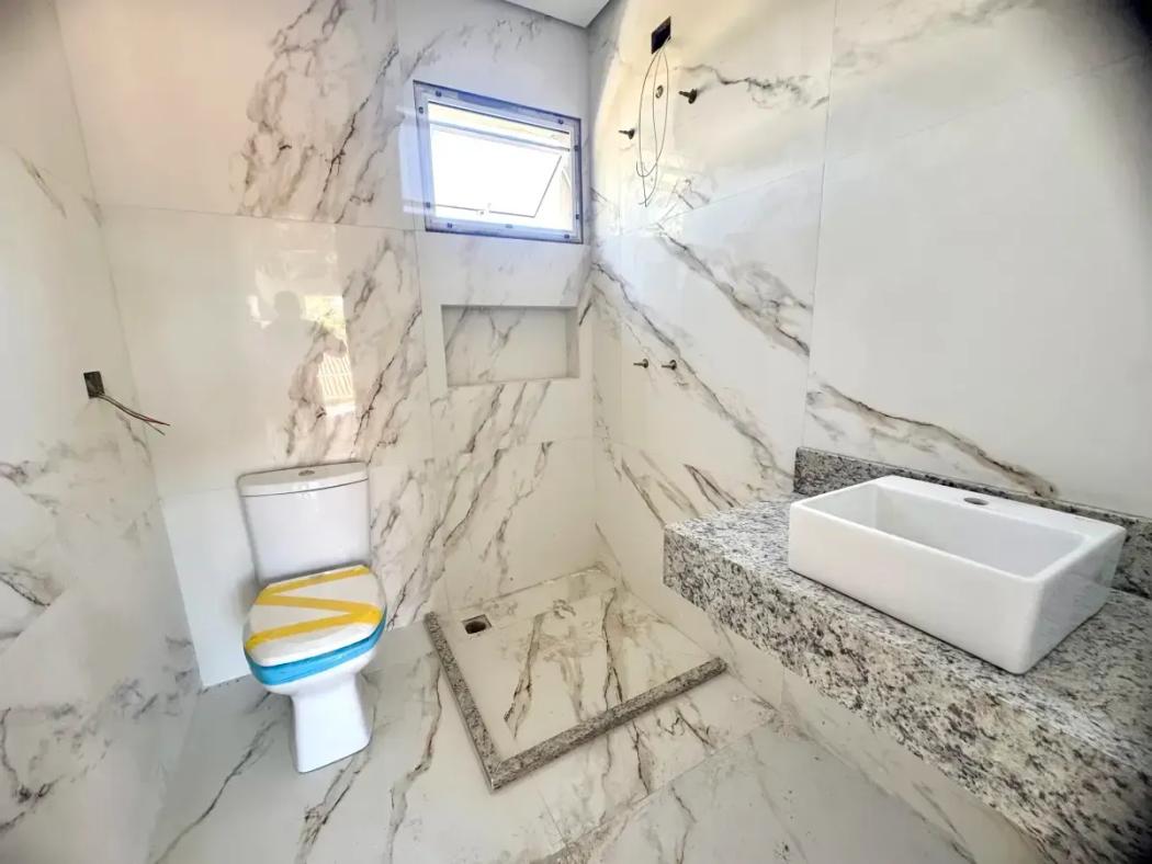 Casa à venda em Uberaba, Curitiba — Hub Urbana