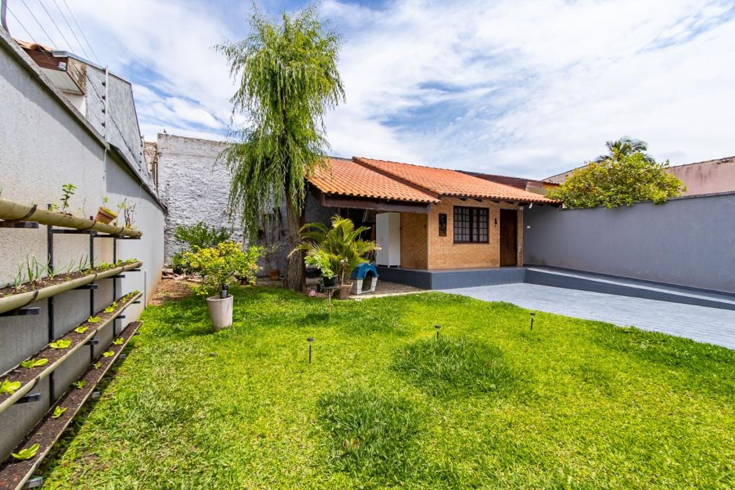 Casa com 5 dormitórios à venda, 303 m² por R$ 1.100.000 - Cajuru - Curitiba/PR - voa corretor